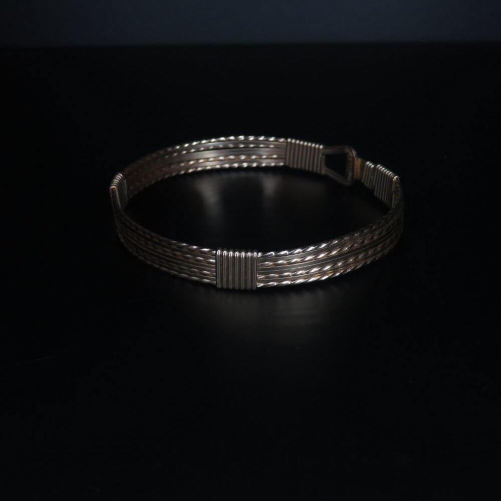 14K Gold Wire Bracelet - Picture 11 of 13